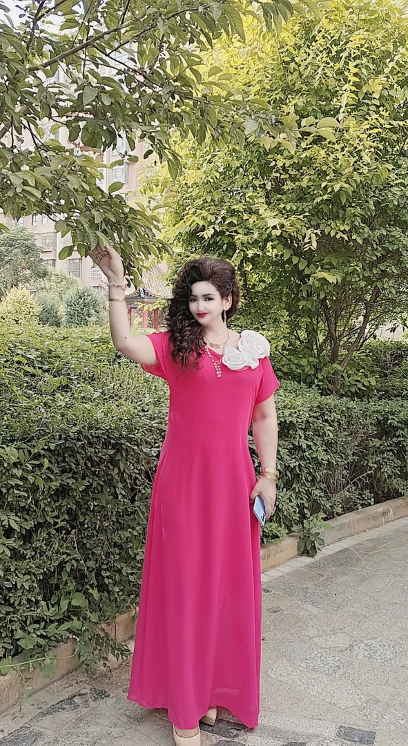 长款宽松高级连衣裙时尚