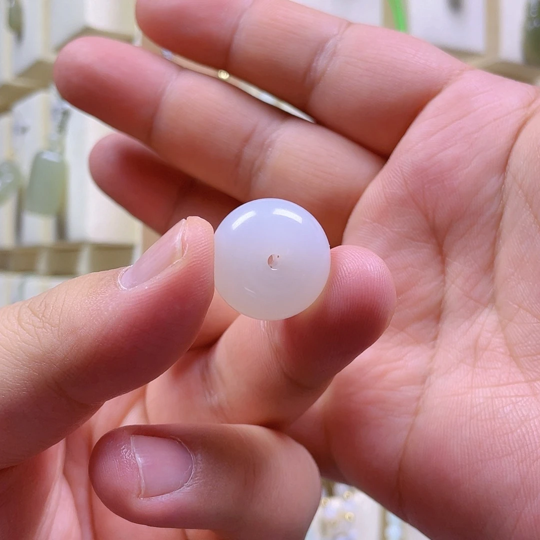 和田玉未镶嵌吊坠(赠链)?**魚