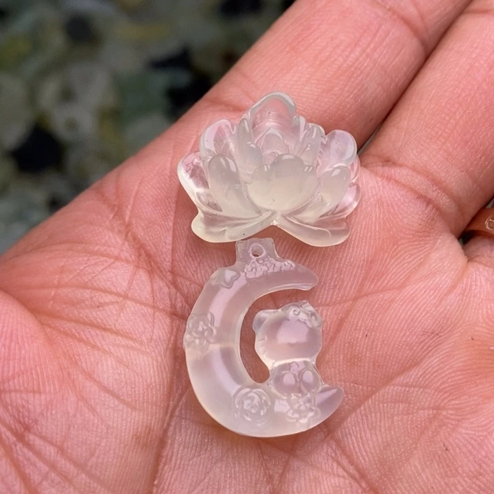 蛇纹石玉颈饰合金119