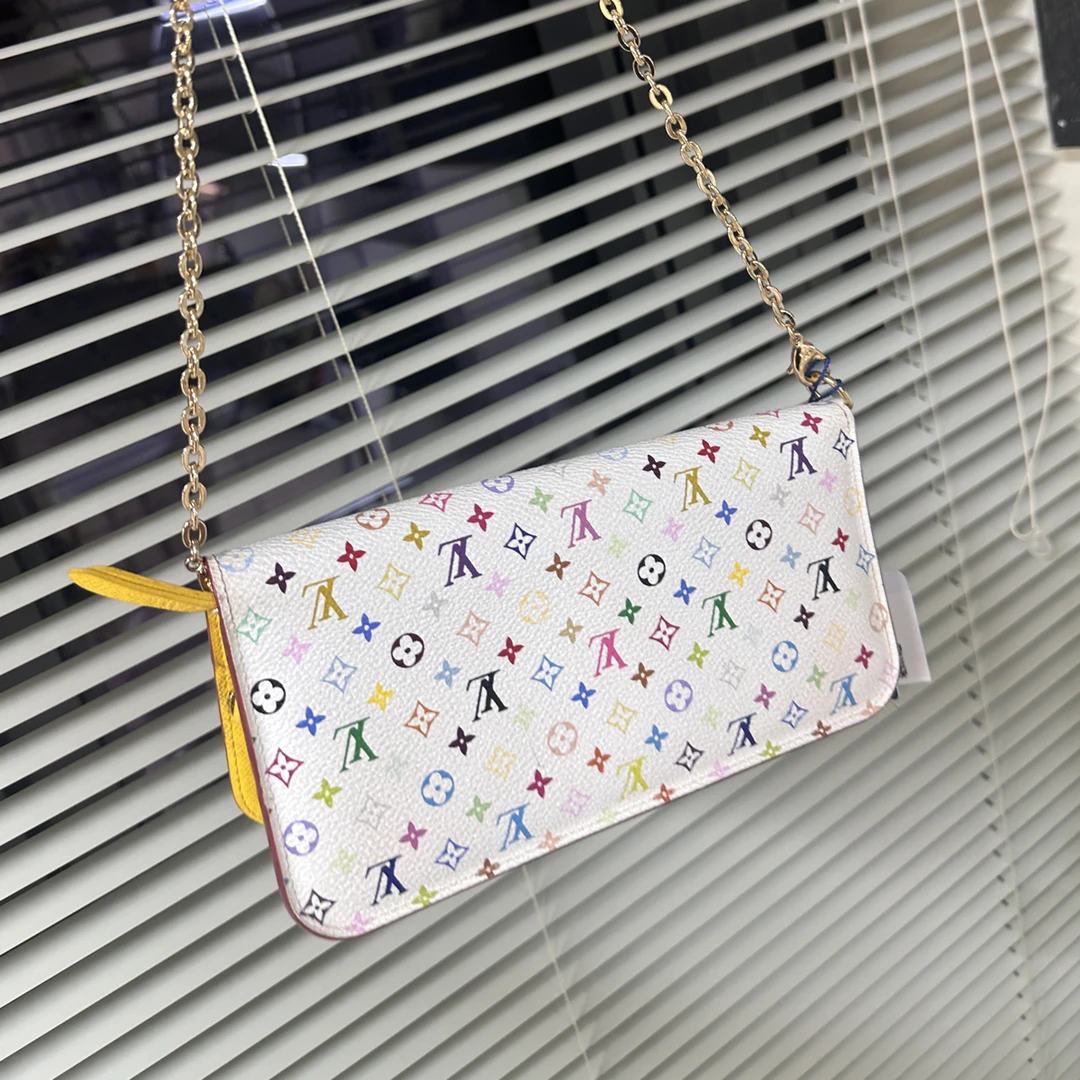 95新 LouisVuitton/路易威登 白三彩钱包适合日常使用