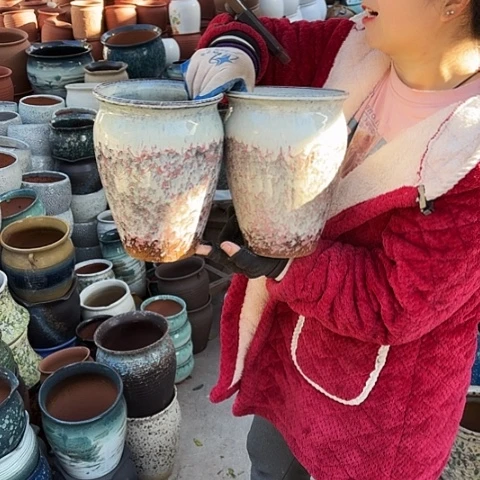 口17高23瑕疵盆子。