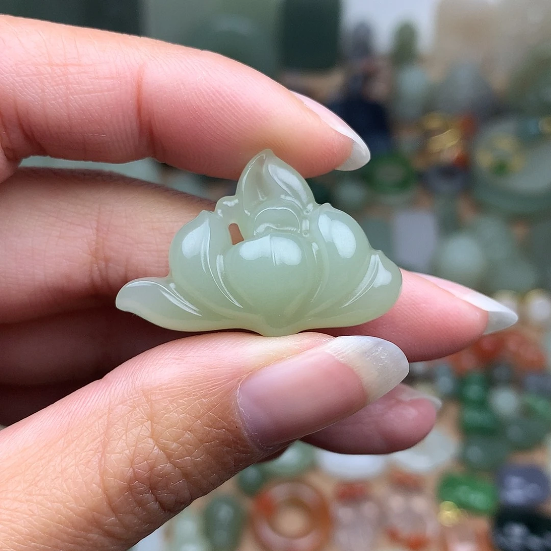 和田玉吊坠未镶嵌