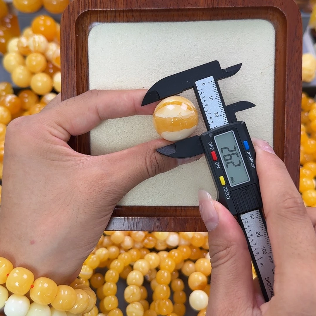 蜜蜡未镶嵌珠宝奇石