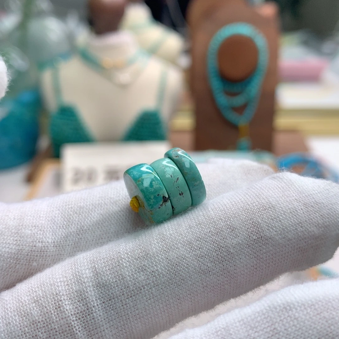 绿松石未镶嵌饰品