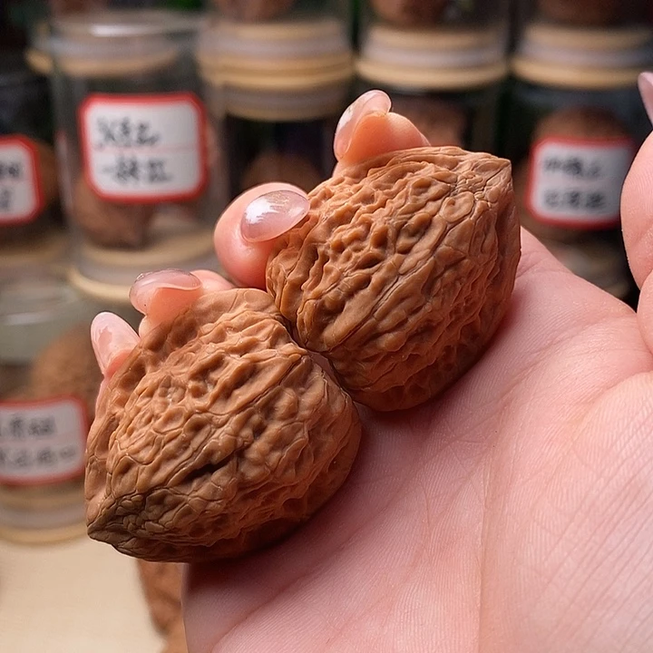 乔***.把件文玩核桃34……