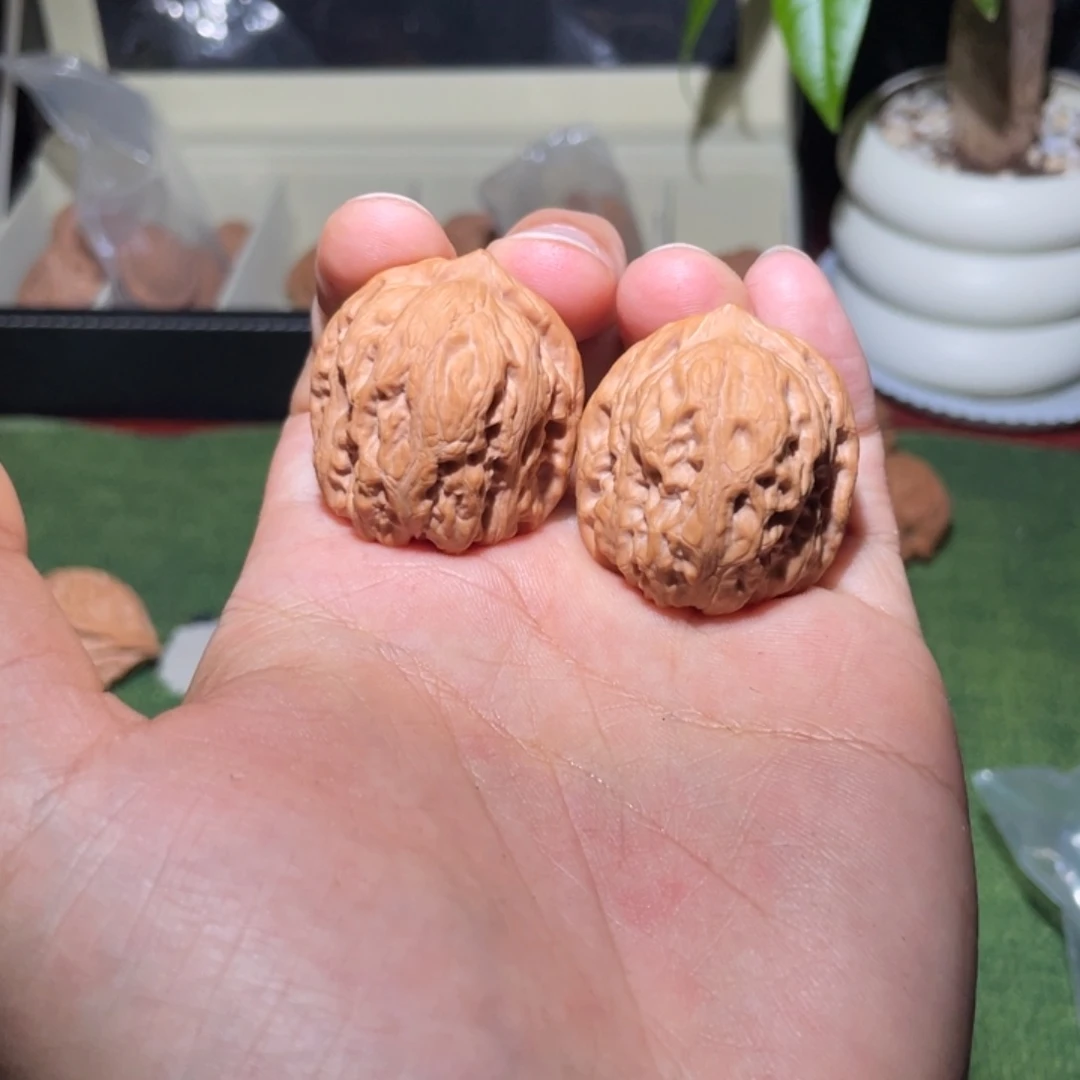 文玩核桃把件33龙墩