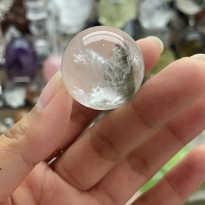 未镶嵌珠宝半成品水晶芳****?12