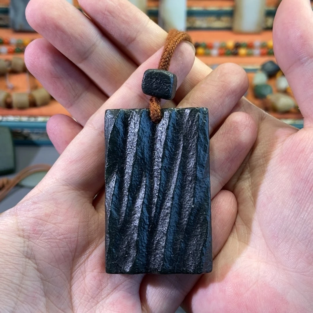 和田玉颈饰未镶嵌皓*?