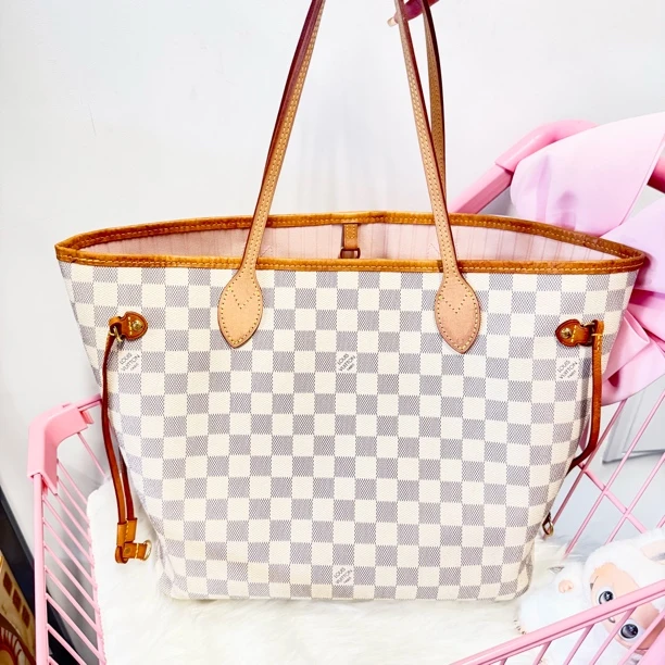 95新 LouisVuitton/路易威登 粉色痘痘钱包/jm