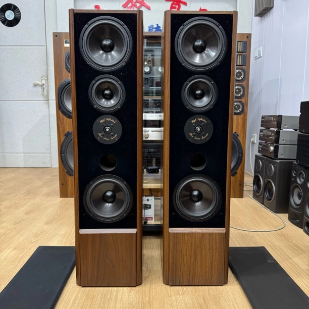 8新  德高760双6.5寸落地音箱一对，正常使用，运费自理
