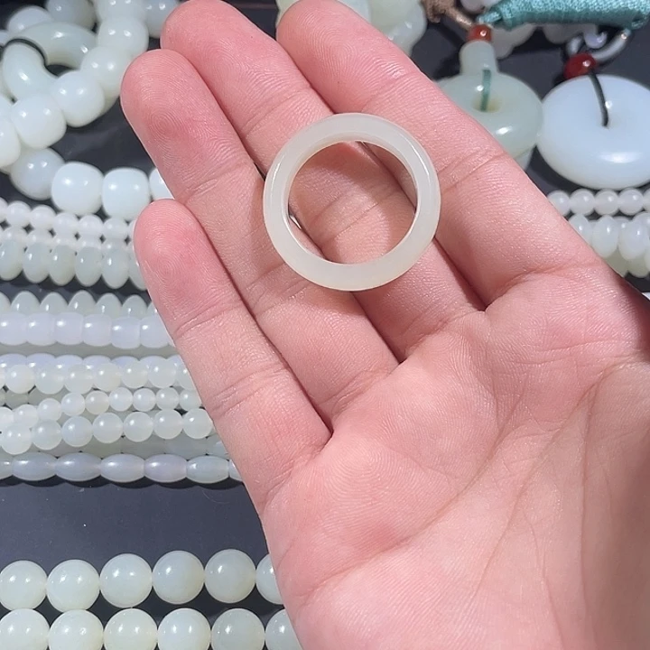 龘***佛和田玉未镶嵌吊坠(不含链)戒指