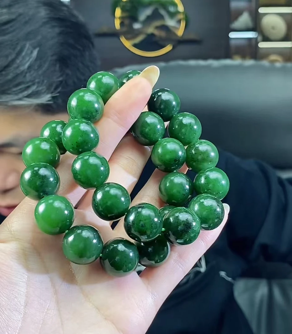 天然和田玉碧玉老料卡16mm圆珠带红皮单圈手串多样性拍一发一