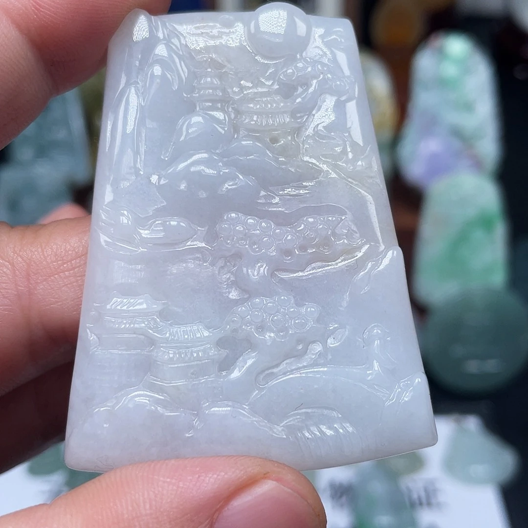 翡翠未镶嵌颈饰山水