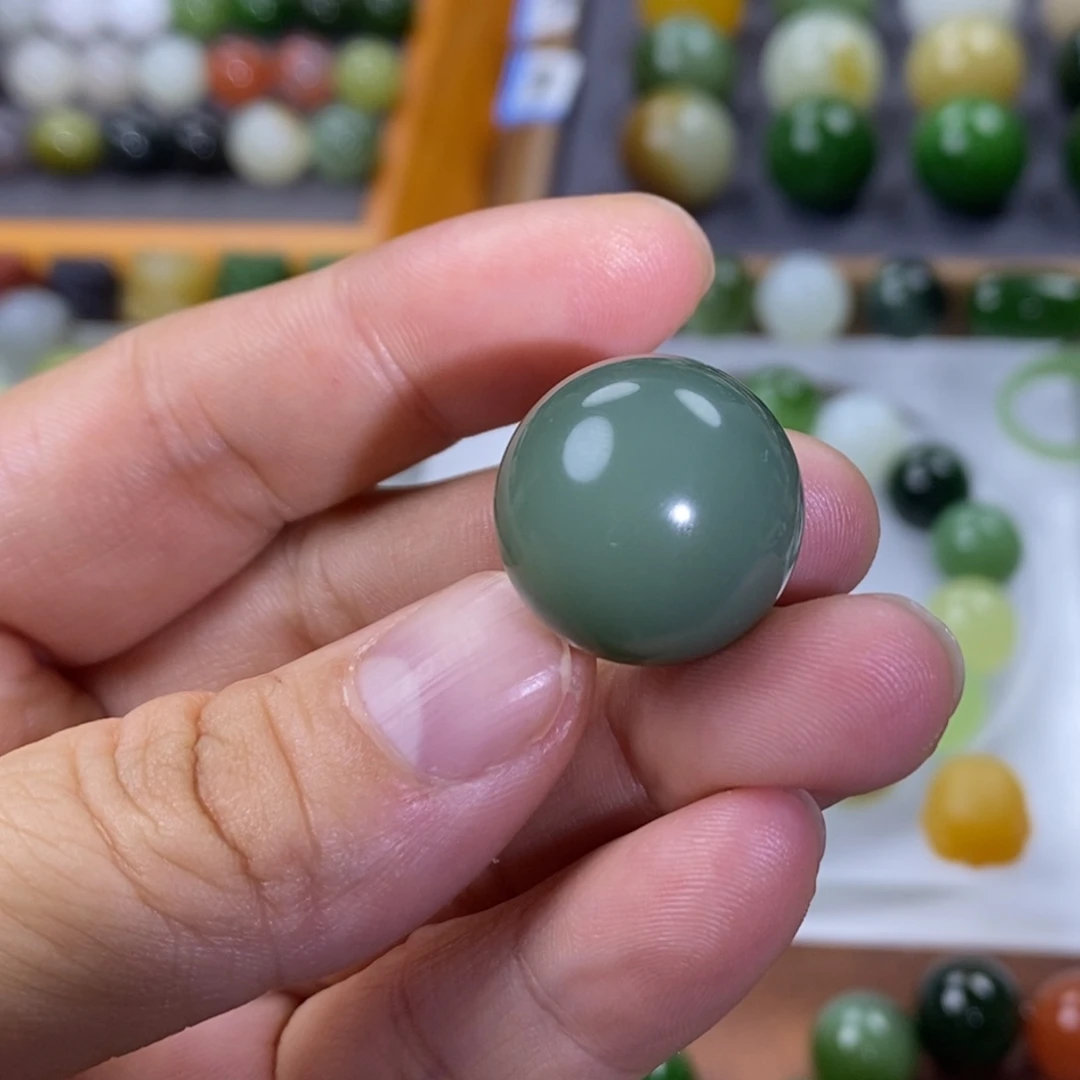 和田玉散珠卡18鸭蛋青
