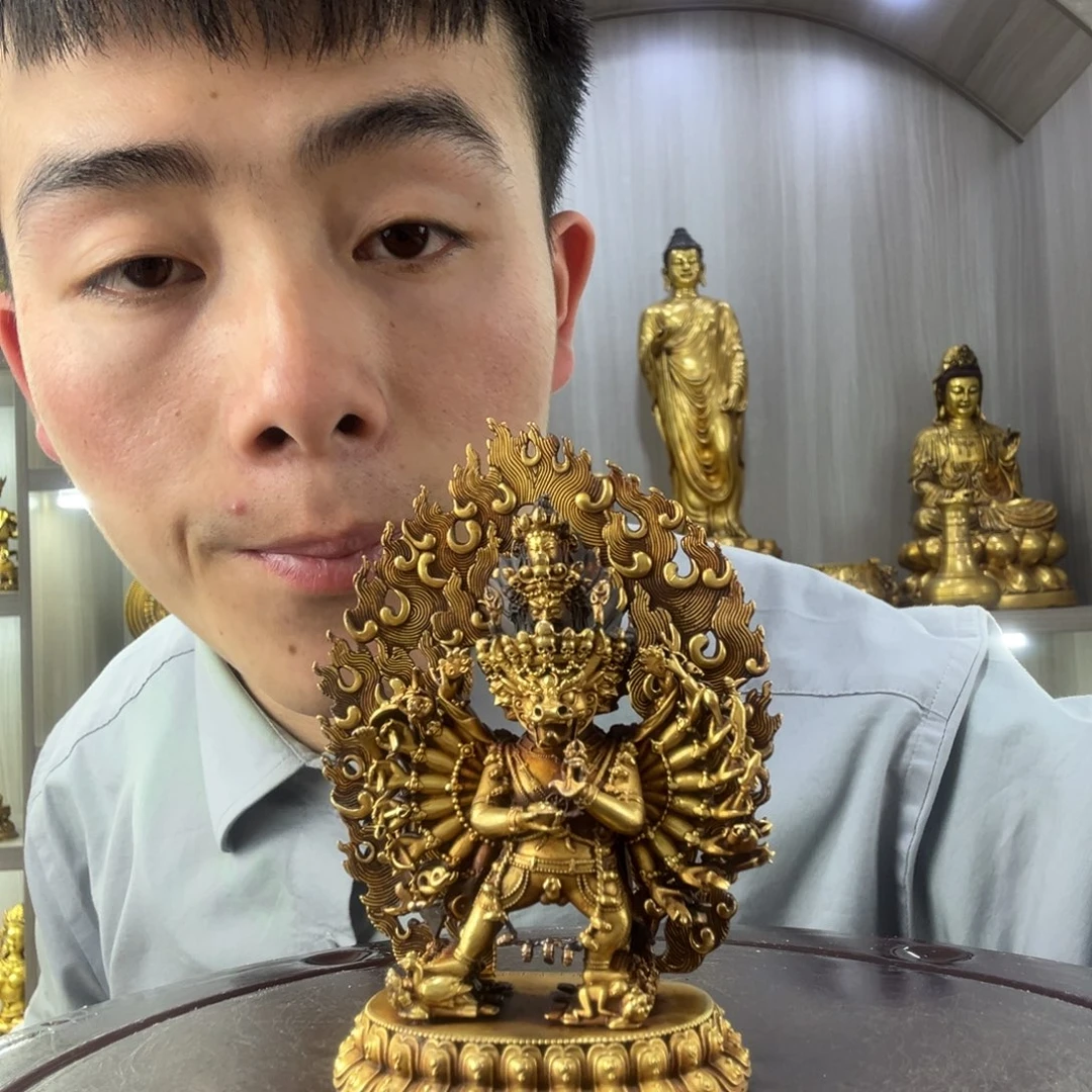 牧*佛像的造型和造型