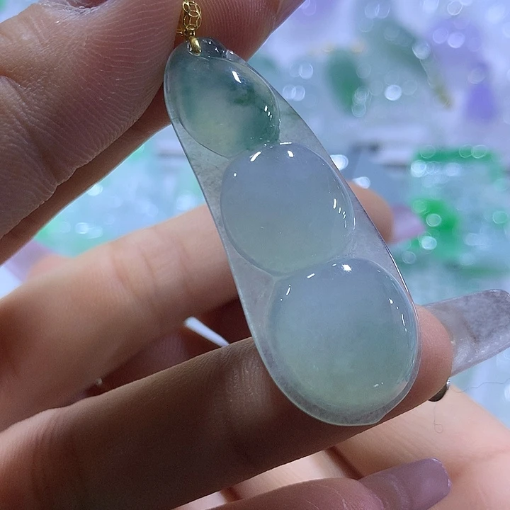 翡翠18K金镶嵌颈饰天然翡翠A货吊坠