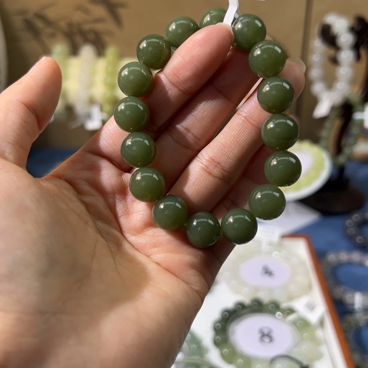 和田玉未镶嵌手串