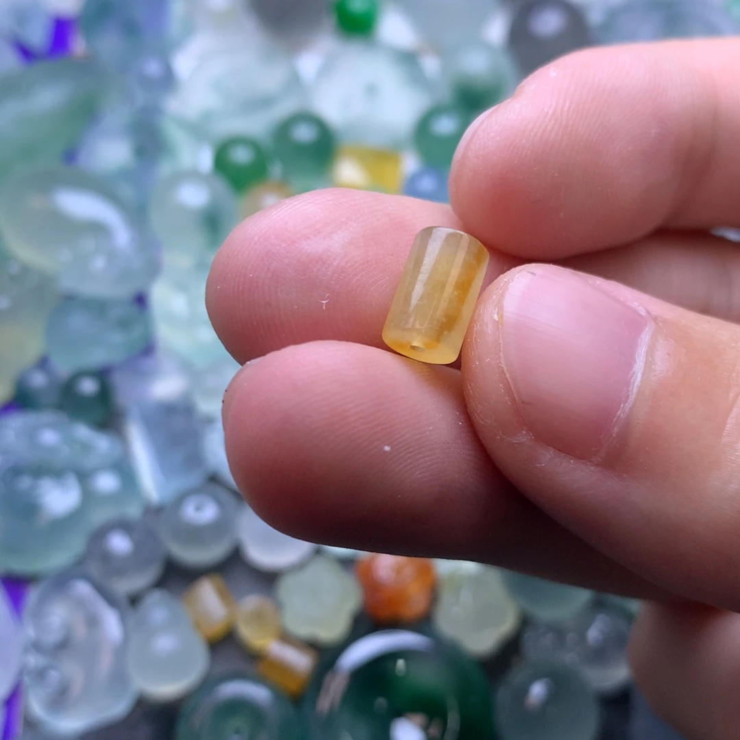 定制翡翠未镶嵌挂件