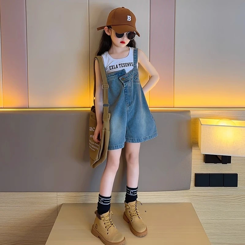 女童牛仔背带裤子2025新款夏季女孩休闲短裤百搭薄款吊带背心套装