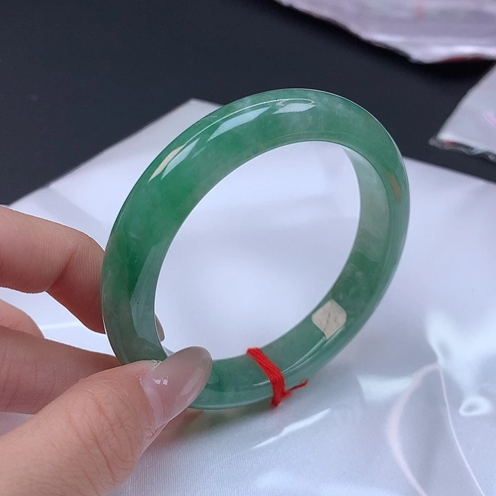 翡翠未镶嵌手镯57