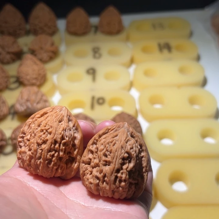 文玩核桃吊坠凹底高炮南疆36