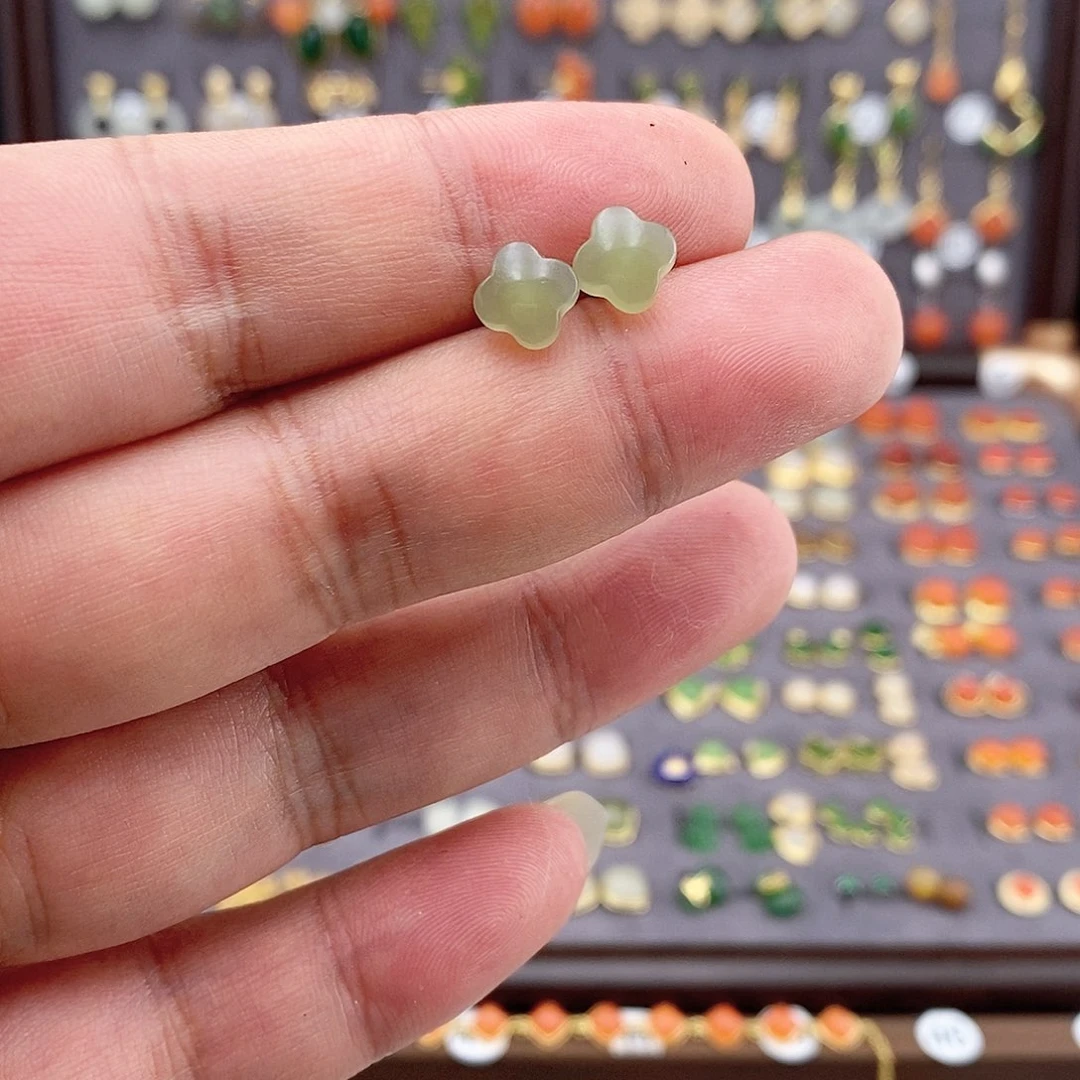 和田玉银S925镶嵌耳饰