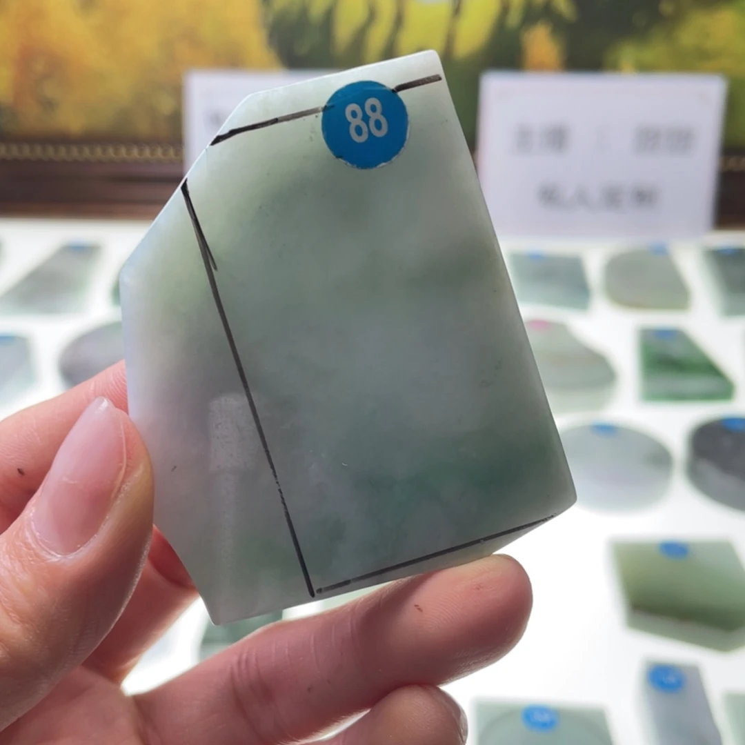 定制翡翠未镶嵌挂件