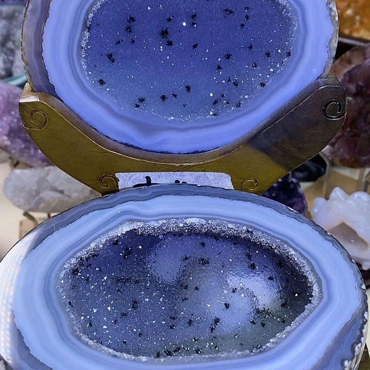 紫晶未镶嵌大型摆件（非配饰）