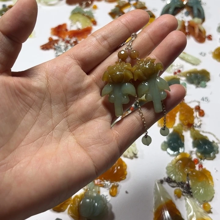 合金蛇纹石玉耳饰