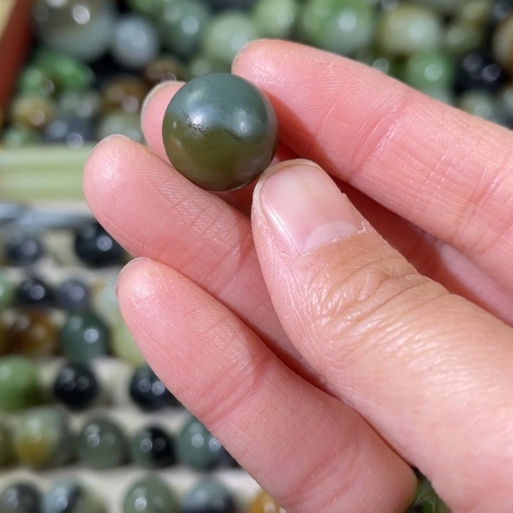 和田玉（糖玉）未镶嵌珠宝半成品16