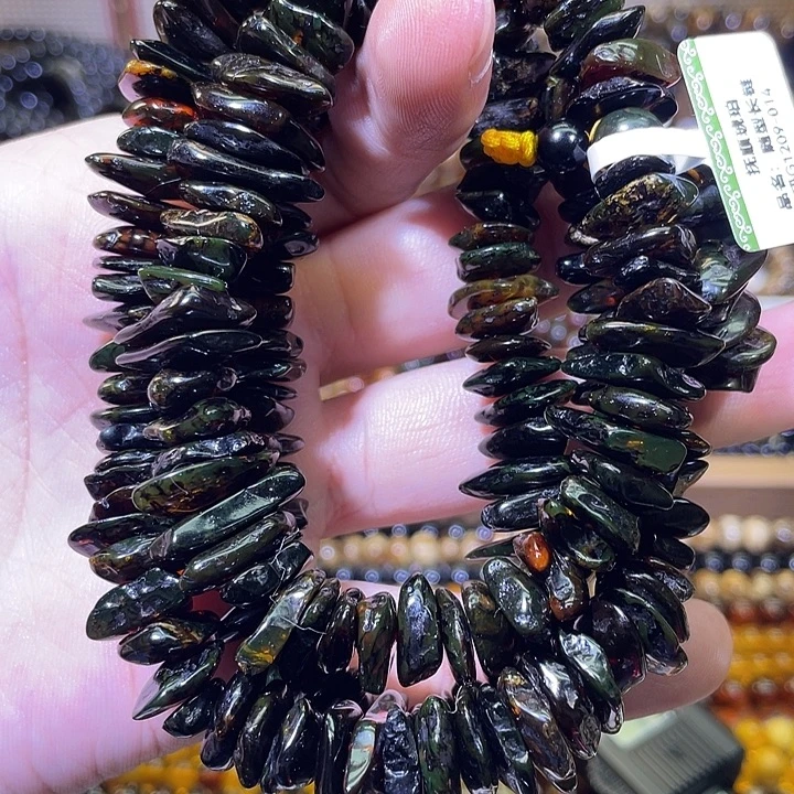 琥珀未镶嵌裸石抚顺琥珀