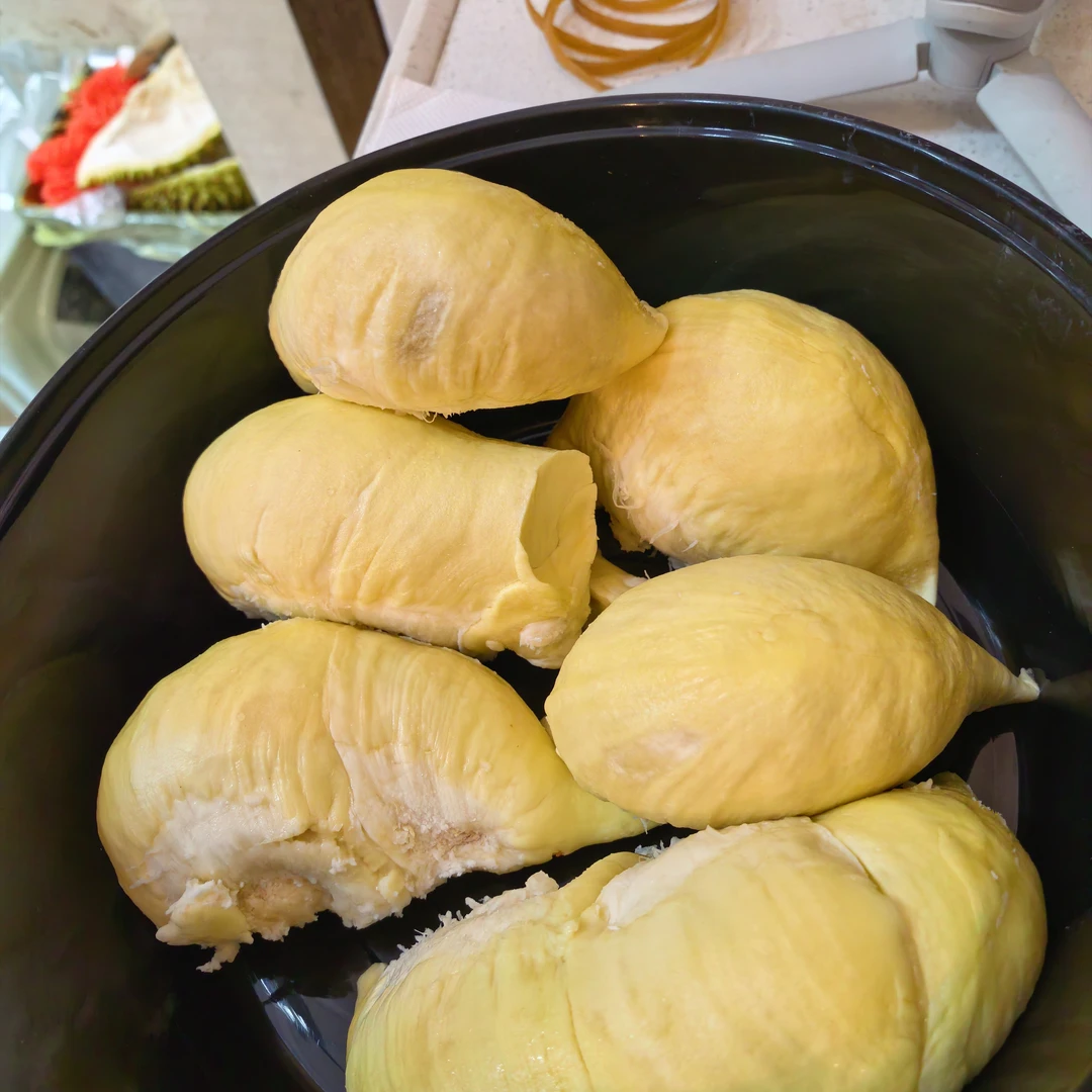 新鲜热带水果进口金枕榴莲整个带壳鲜果3-9斤皮薄核小金枕越南