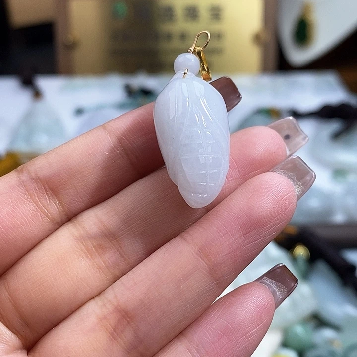 翡翠未镶嵌颈饰7554