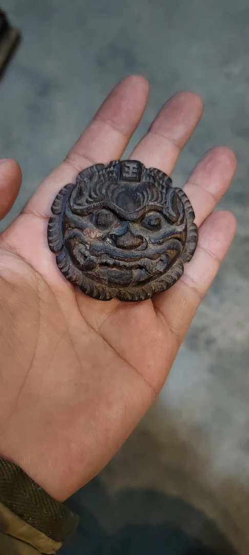 小小吞口精美面具