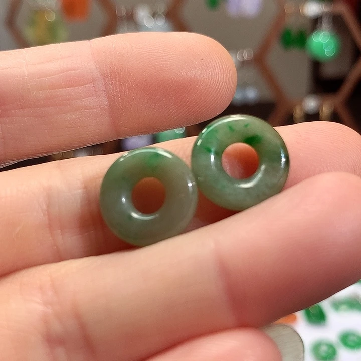 未镶嵌翡翠耳饰天然翡翠