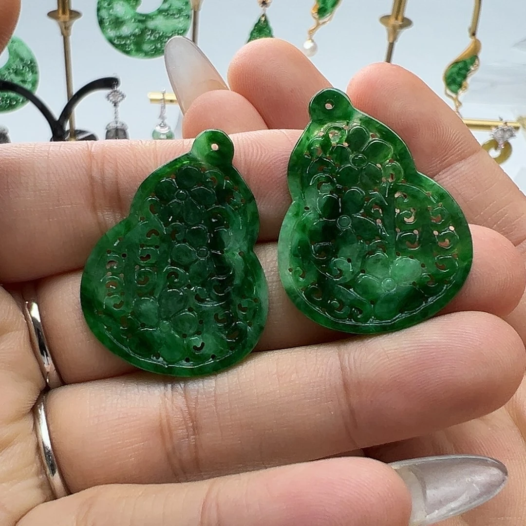 小***志翡翠未镶嵌耳饰天然缅甸A货翡翠