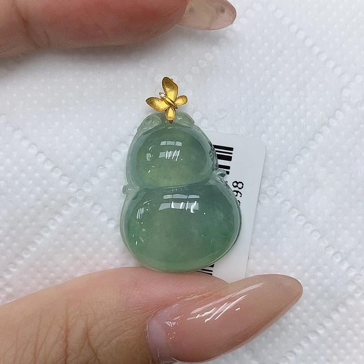 颈饰18K金镶嵌翡翠