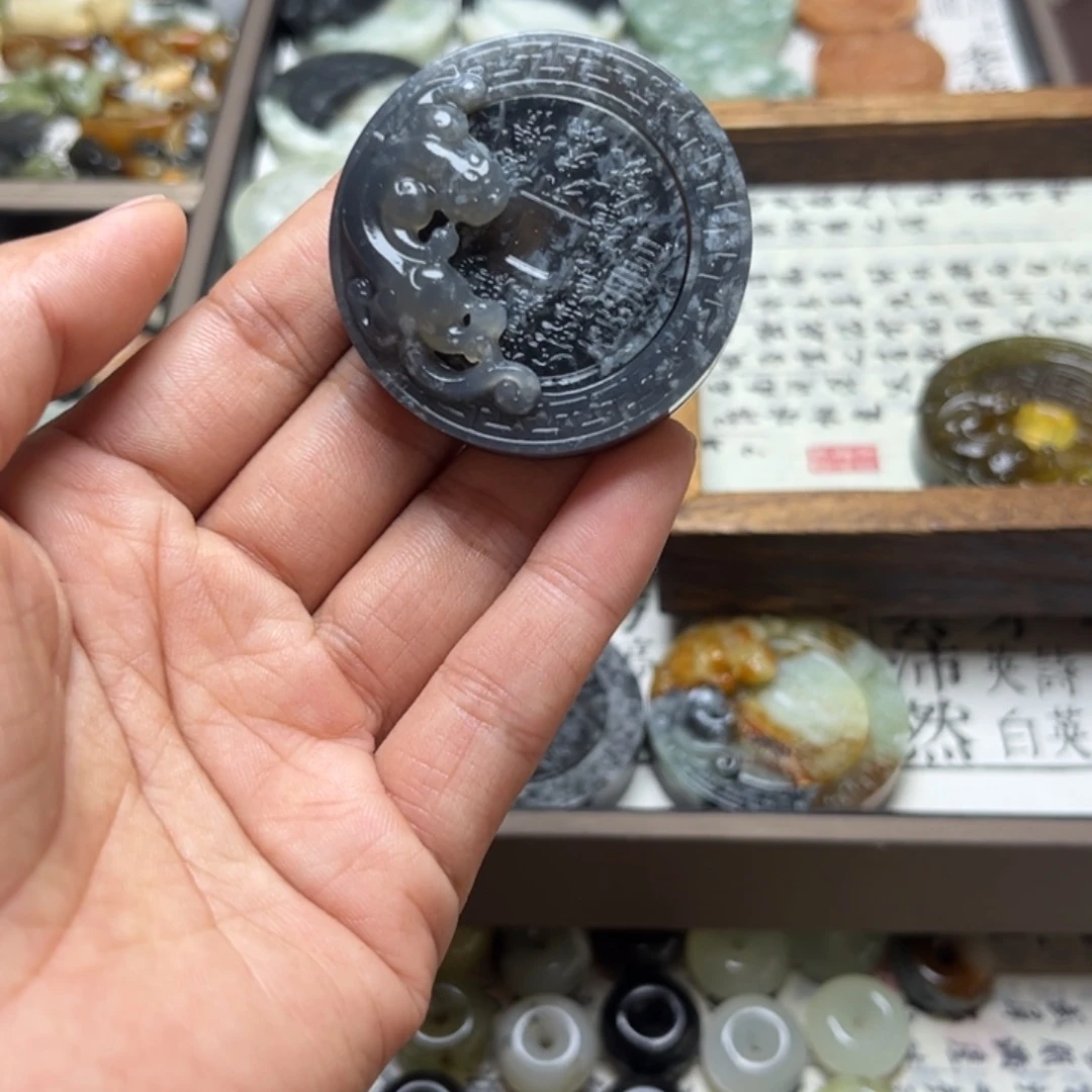 蛇纹石玉合金颈饰