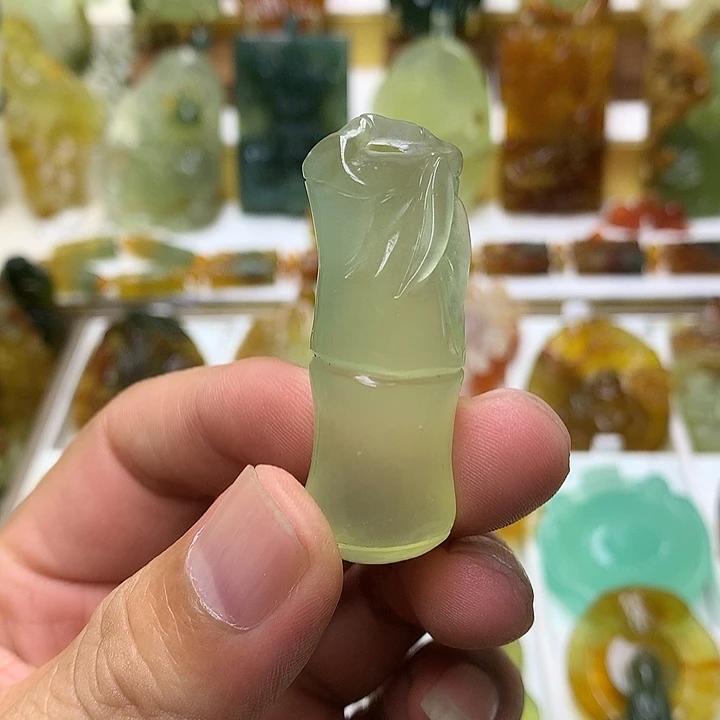 蛇纹石玉未镶嵌珠宝半成品