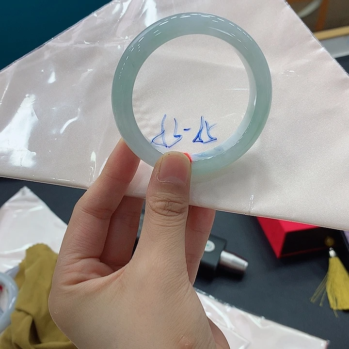 未镶嵌手镯翡翠买断