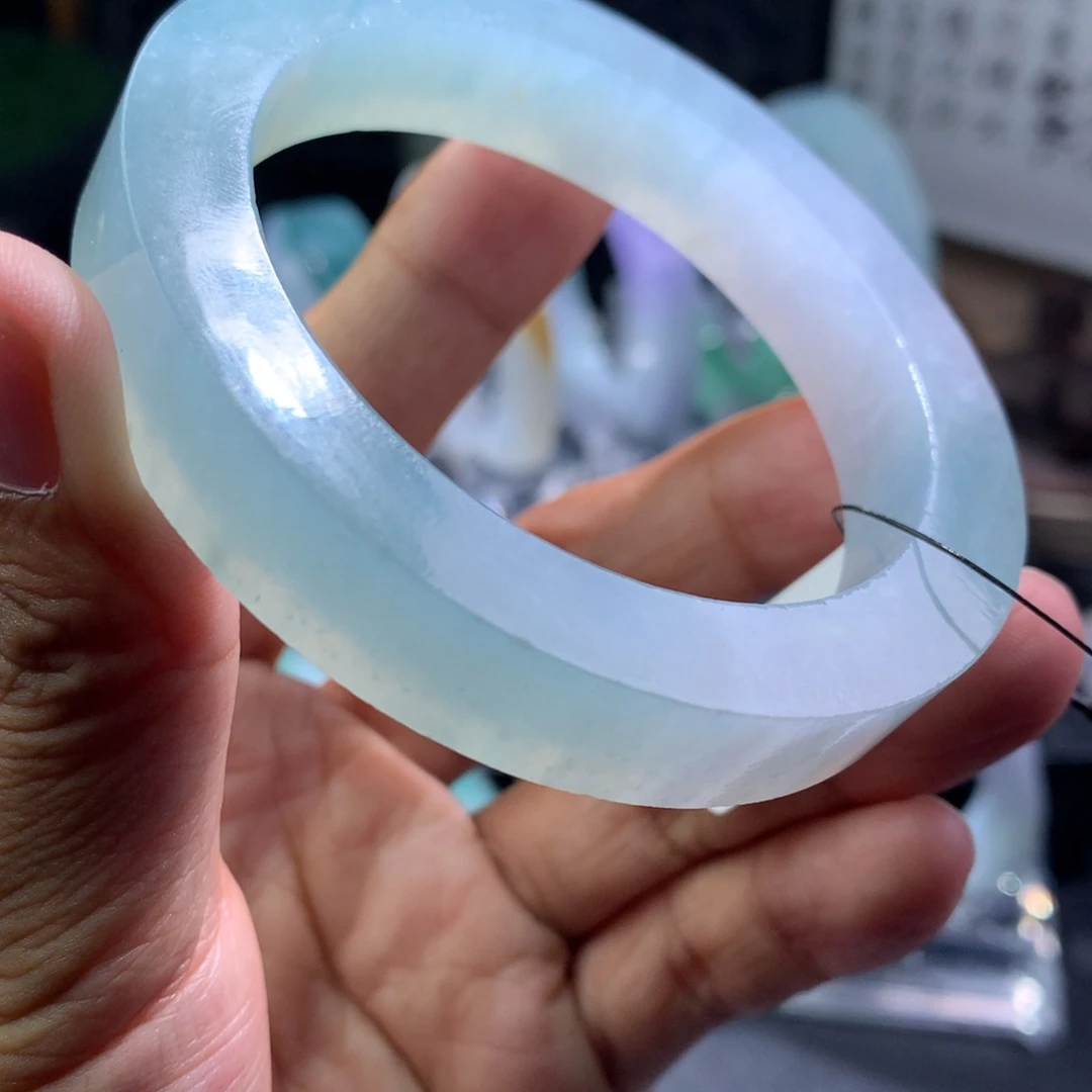 未镶嵌翡翠手镯定制翡翠