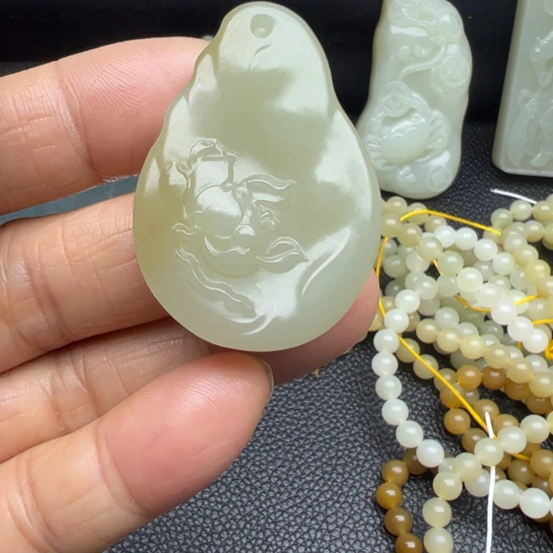 和田玉（糖玉）未镶嵌吊坠(不含链)