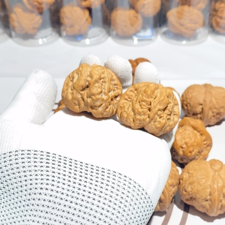 文玩核桃把件蛤蟆头