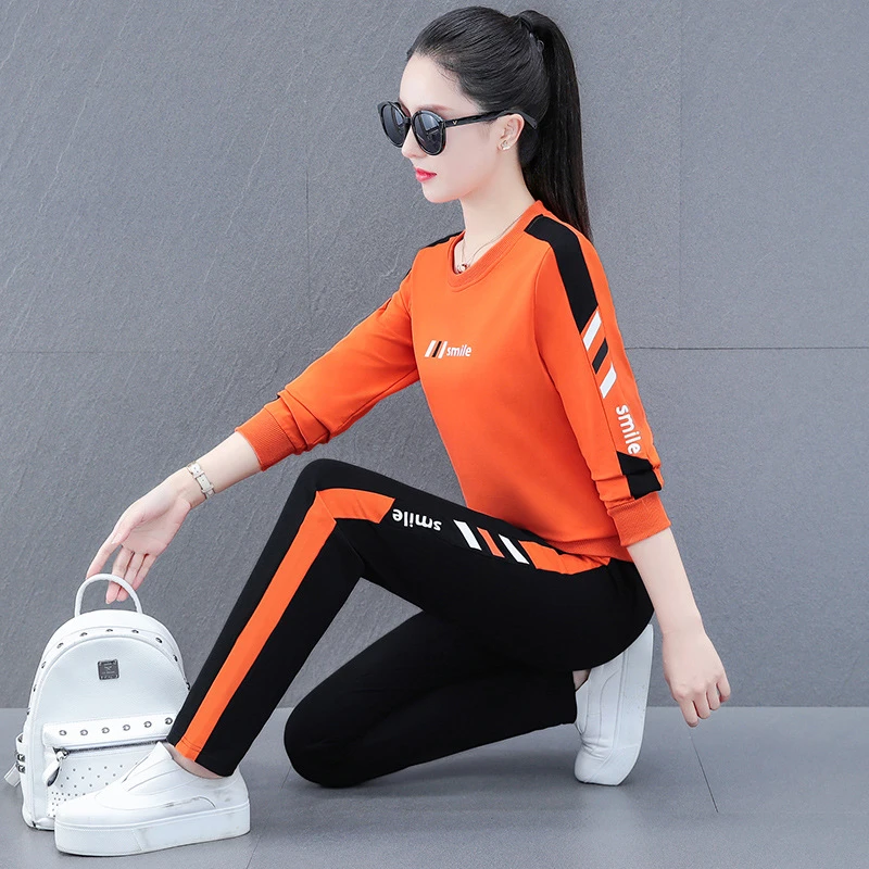 常规2022新款休闲运动女士卫衣套头户外套装大码喜气妈妈女套装