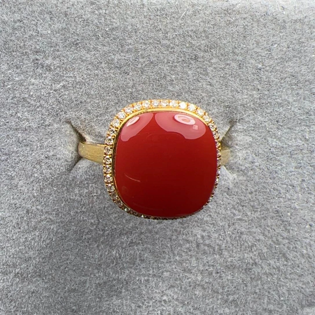 18K金镶嵌戒指南红玛瑙