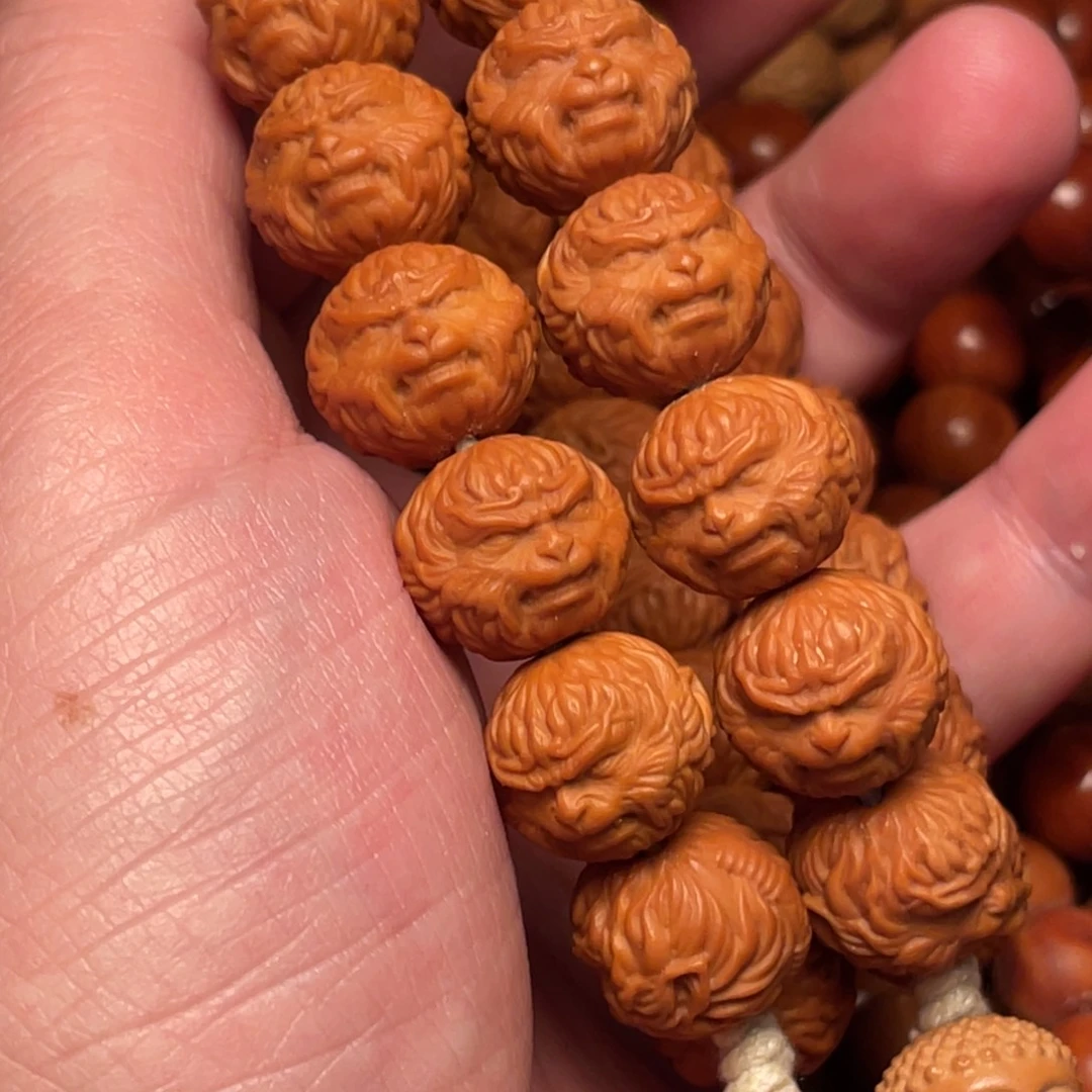 陈***二猴头核桃吊坠悟空