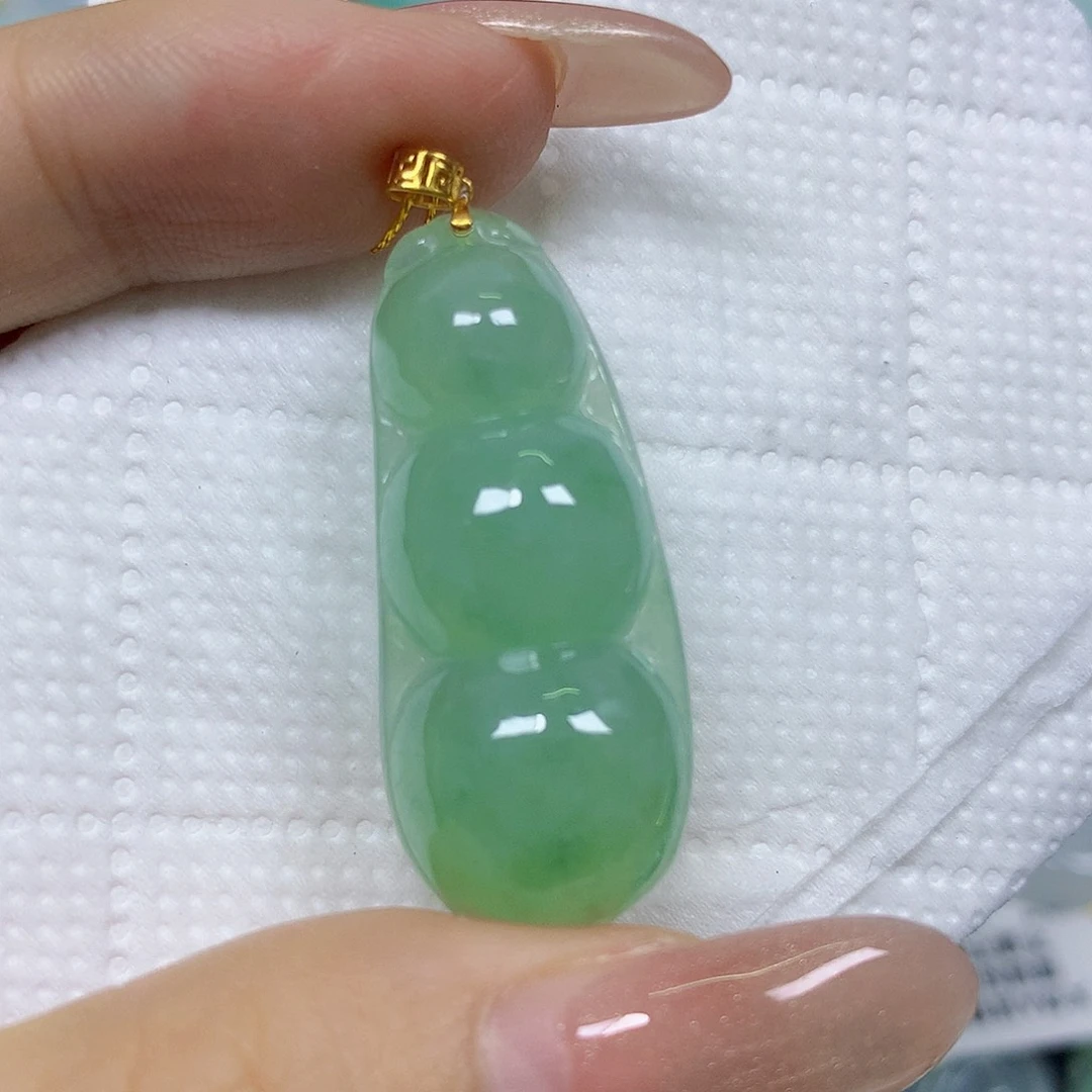 颈饰18K金镶嵌翡翠挂件