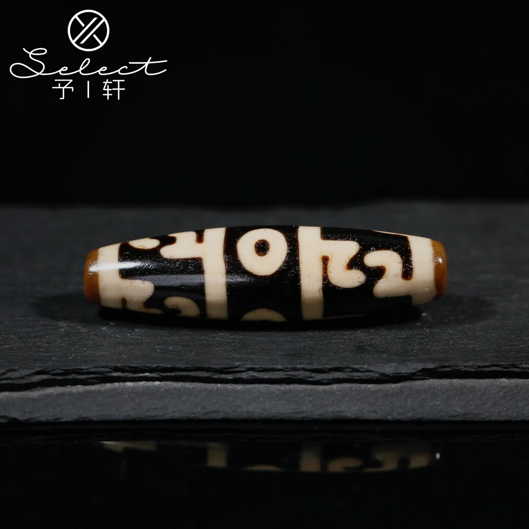 予轩出品；行运任晓攀黑签顶料爆砂莲师三眼50.6*13.8mm天珠吊坠