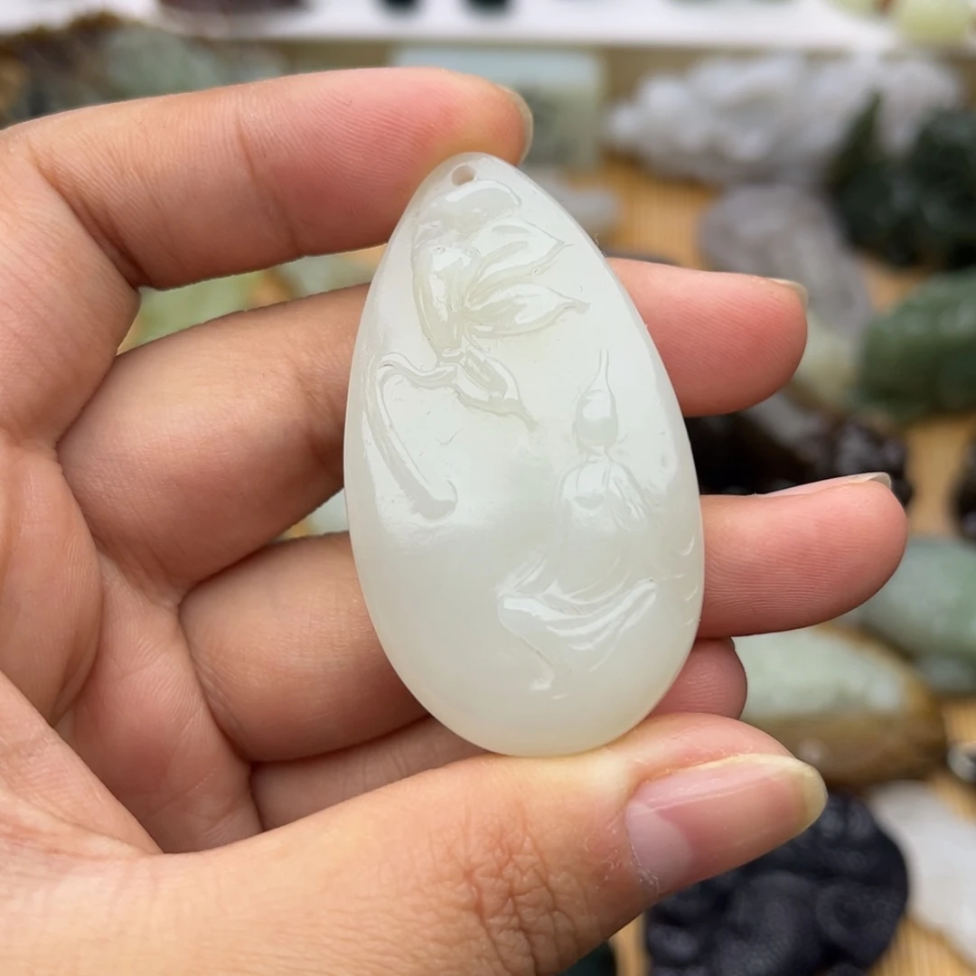 和田玉未镶嵌挂件