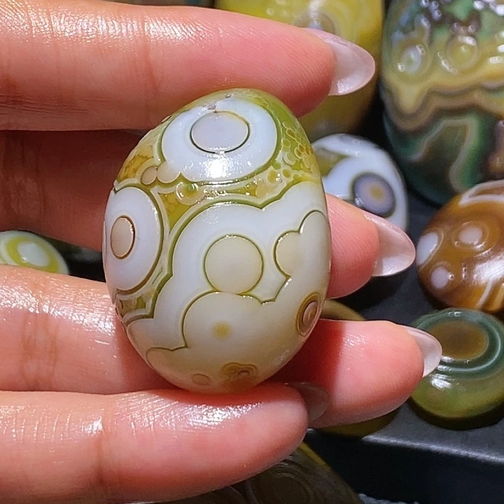 玛瑙/玉髓未镶嵌珠宝奇石56